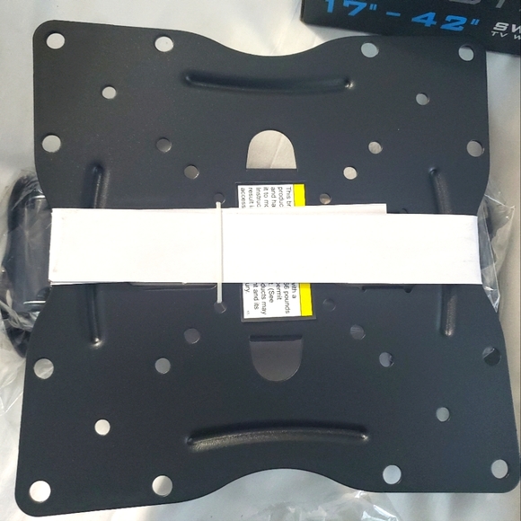 : NIB 17"- 42" Swivel / Tilt TV Wall Mount Armstrong Up to 66 lbs - Picture 12 of 12